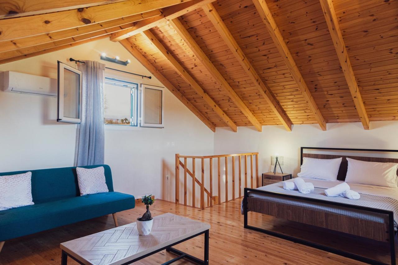 Burnelia Vacation House 莱夫基米 外观 照片