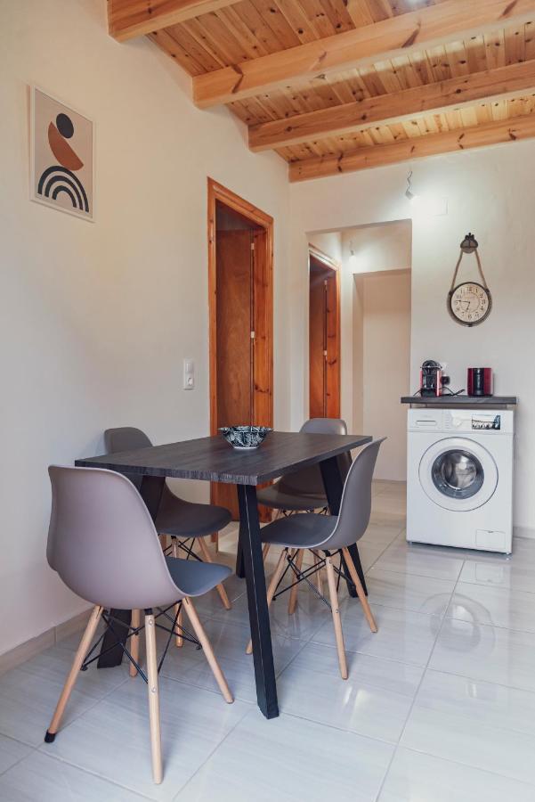Burnelia Vacation House 莱夫基米 外观 照片